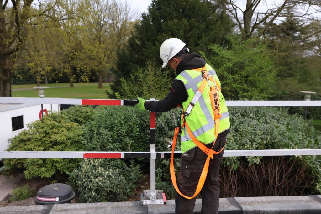 Hoe veilige werkmethodes uw dak beschermen