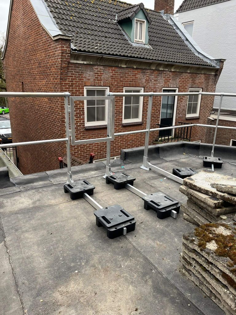 Is uw dakwerk winterklaar? Plan nu uw dakrandbeveiliging