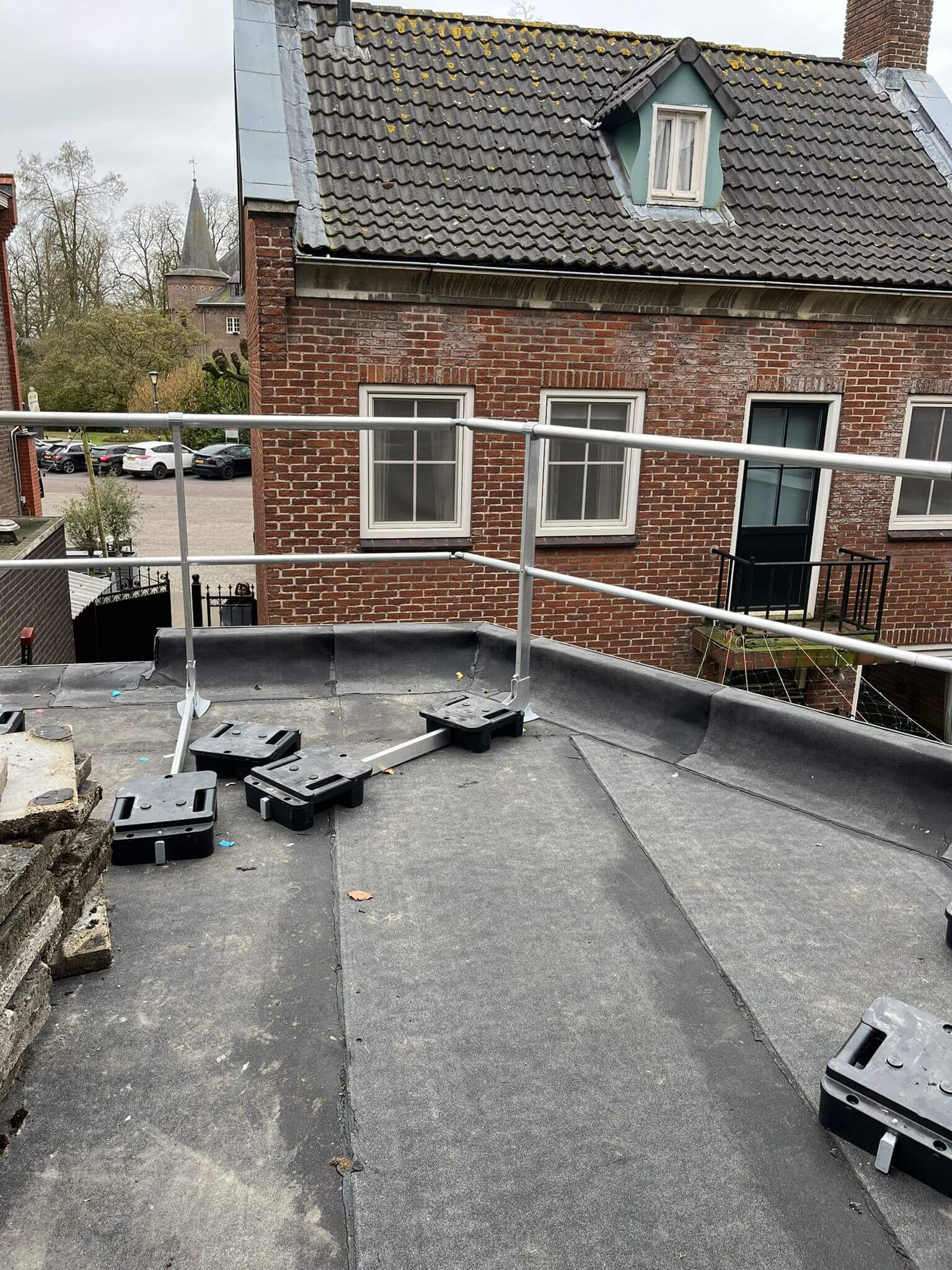 WhatsApp Image 2025-12-04 at 13.35.01 (1)