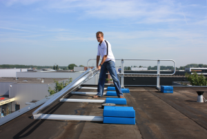 Minder ziekteverzuim door betere dakrandbeveiliging